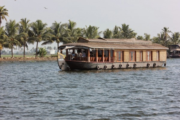 Kerala ( Munnar, Thekkady, Kumarakom &  Alleppey )