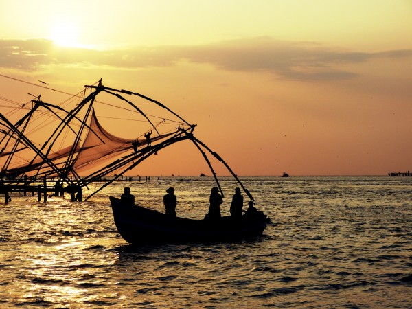 Kerala ( Munnar , Alleppey & Cherai )